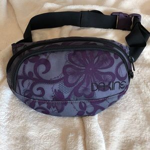 Dakine fanny pack